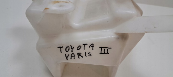 фото №7, Toyota yaris iii бачок склоомивача 85315-0d170