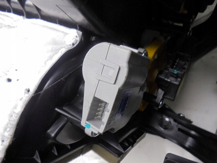 фото №14, Отопитель комплектная kia niro i 1,6 gdi гибрид 17r