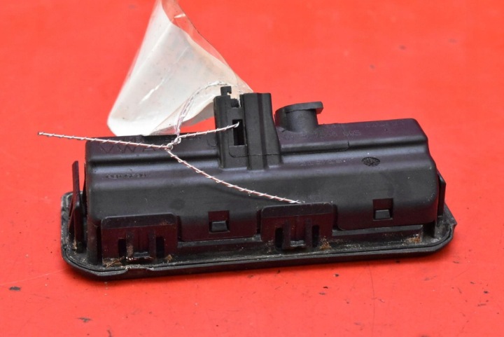 фото №6, Ручка кнопка крышки зад задней 6v0827566 skoda rapid 1 i spaceback 17-19