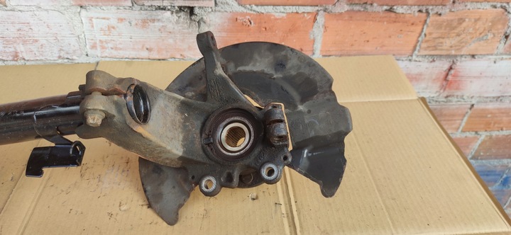 фото №11, Ford kuga mk1 2.0 tdci рестайлінг амортизатор правий перед поворотна опора права