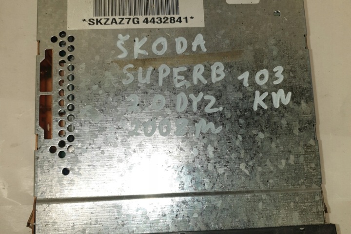 фото №8, Магнитола bez навигации skoda superb i 3u4 1u0035156f 2.0l дизель 103kw 2007