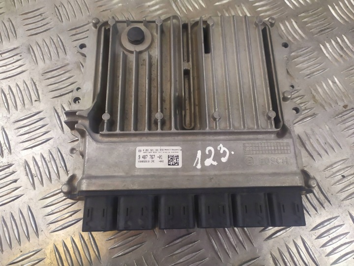 фото №10, 2019 bmw 5 g30 g31 g38 блок керування двигуном (ecu) 9487767