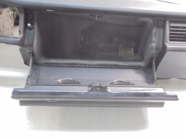 фото №14, Mercedes 190 w201 88-93 капот панель бардачок