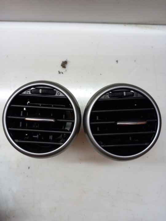 фото №7, Решётки воздуховод seat leon ii 1p1819110a комплект