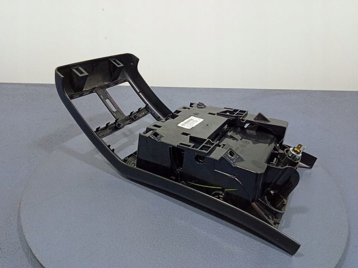 фото №8, Mercedes gls x166 бардачок защита корпус туннеля зад 16941882