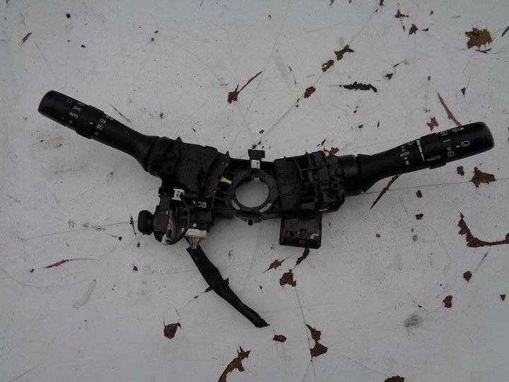 фото №1, Переключатель комбинированный toyota avensis t27