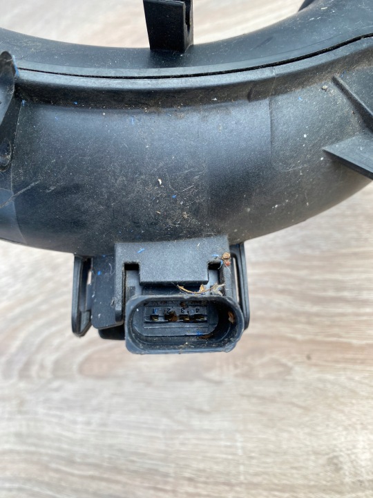 фото №8, Труба трубка  повітря інтеркулер turbo audi a4 b9 - 04e145673ab