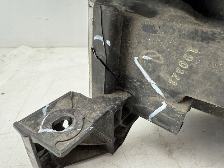 фото №11, Toyota hilux viii 2023 правая сторона лампа передняя