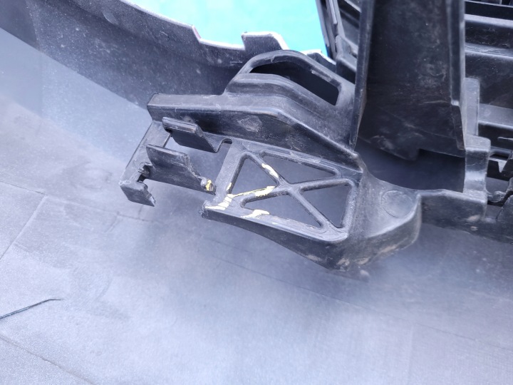 фото №14, Vw touran i | бампер решётка перед передний рестайлинг 1t0807221m-aa | 0494