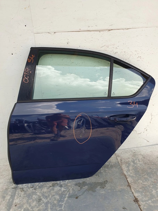 фото №1, Skoda octavia iii 3 hb sedan дверь левый левая зад задние