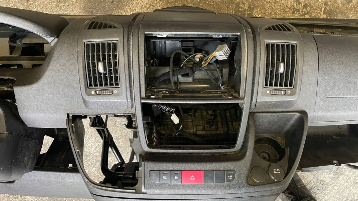 фото №12, Торпедо раздаточная капот консоль ducato lll 15r jumper boxer