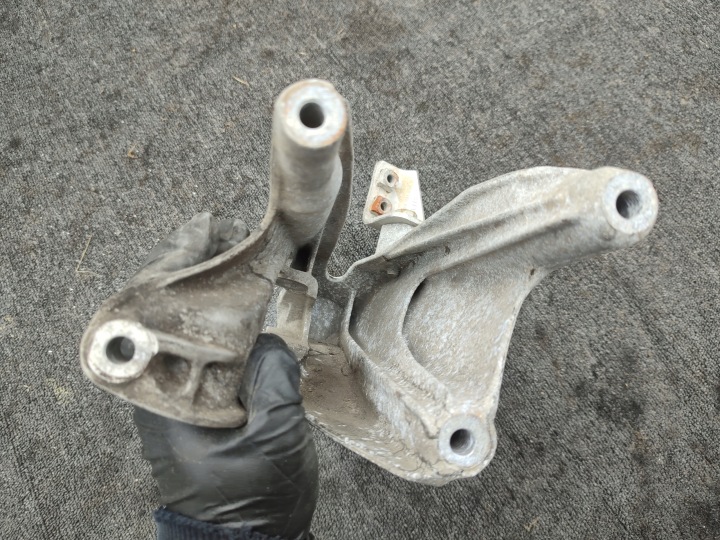 фото №8, Кронштейн кронштейн двигателя volkswagen t6 2.0 tdi 7e0199370l