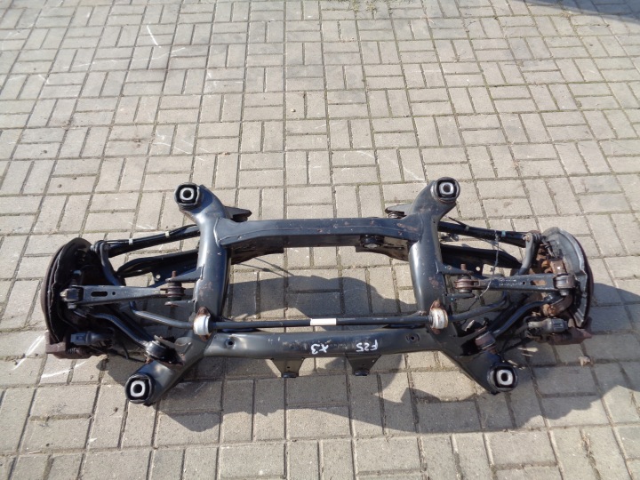 фото №5, Bmw x3 f25 x-drive подвешивание подрамник поворотный кулак зад задние комплект 2.0d
