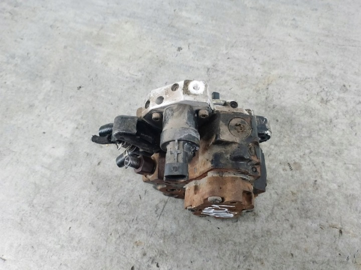 фото №7, Насос топливная рейка toyota yaris i fl 22100-33010 0445010047 bosch 1.4 d-4d