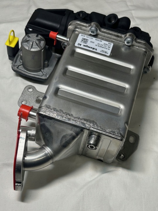 фото №13, Oem номер нова радіатор вихлопних газів egr vw t6 2.0 tdi /man tge 04l131512cg 04l131512bn