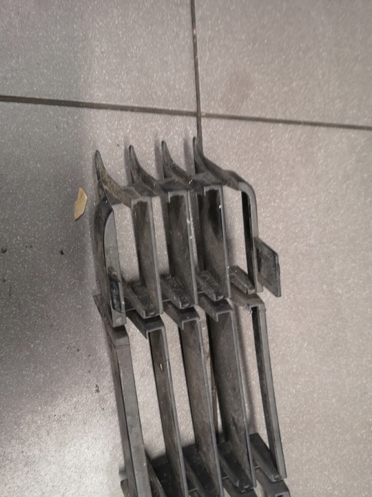 фото №8, Решітка бампера галоген лівий перед audi a8 d3 4e0807681d