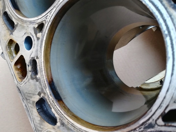 фото №4, Bmw f01 f07 f10 блок  двигуна n63b44a 4.4 v8