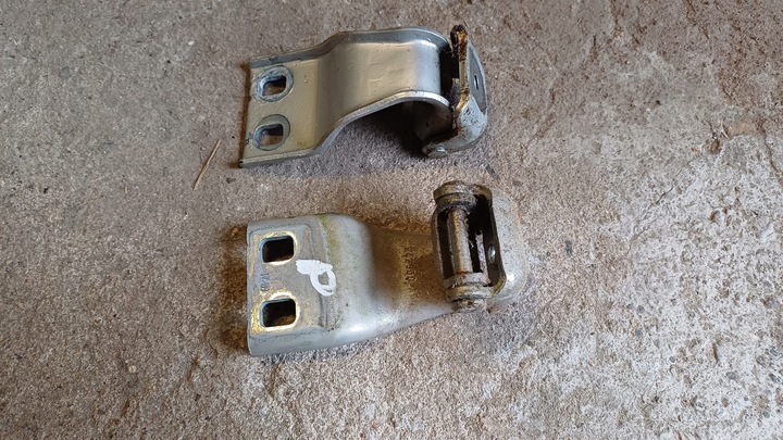 фото №1, Ford focus mk2 hb петля кришки