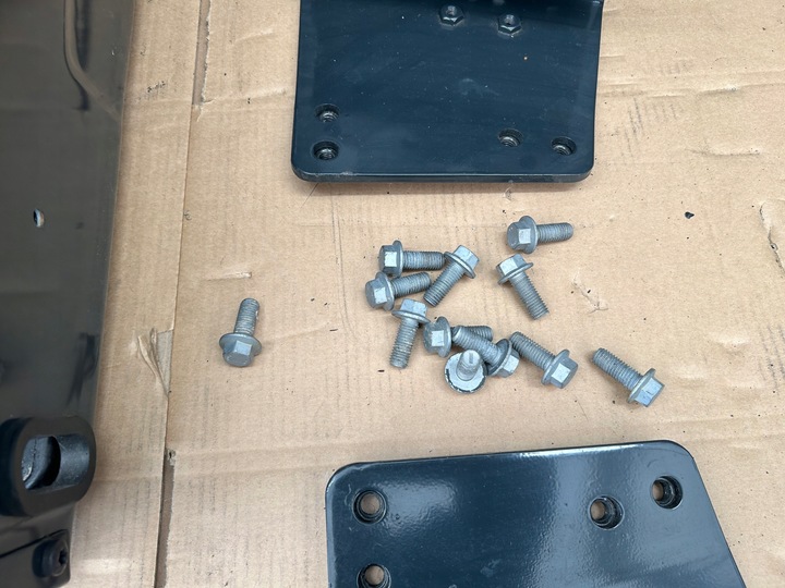 фото №8, Коробка аккумуляторов iveco eurocargo евро 6 5801564251 + 5801523140 новая