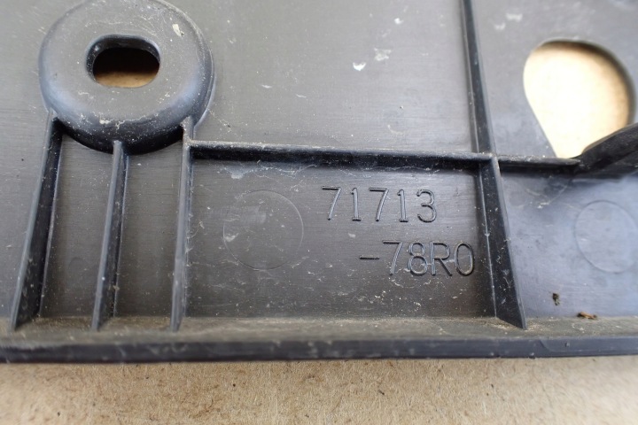 фото №8, Suzuki jimny 18- рамка крепление номерного знака регистрационный перед 7171378r0 oem номер