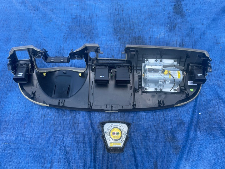 фото №6, Панель консоль volvo c30 c70 s40 v50 подушка безпеки 39984655 peau також
