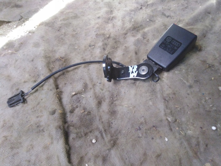 фото №3, Audi a1 8x застібка ременя bezpiecz зад l/p 10r 8x0857739c