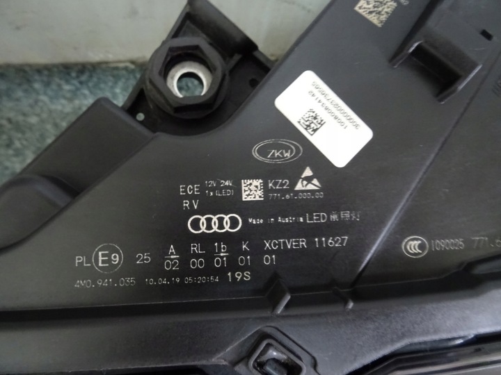 фото №7, Audi q7 4m 4m0 лампи передні повний led matrix 4m0941035 4m0941036