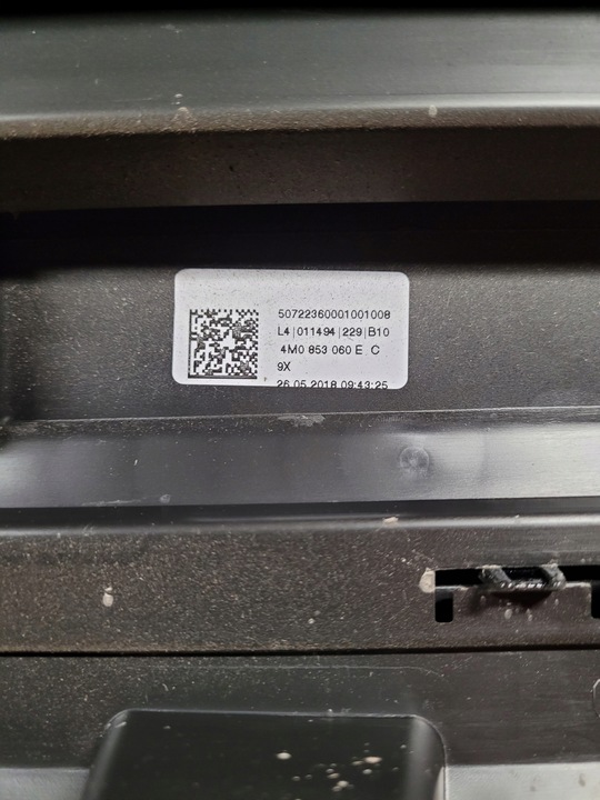 фото №8, Audi q7 ii 4m0 4m0853960b планка дверь правая перед