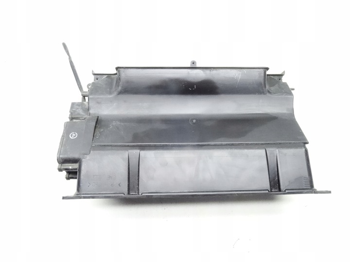 фото №1, Audi a8 d3 крышка нагревателя верх