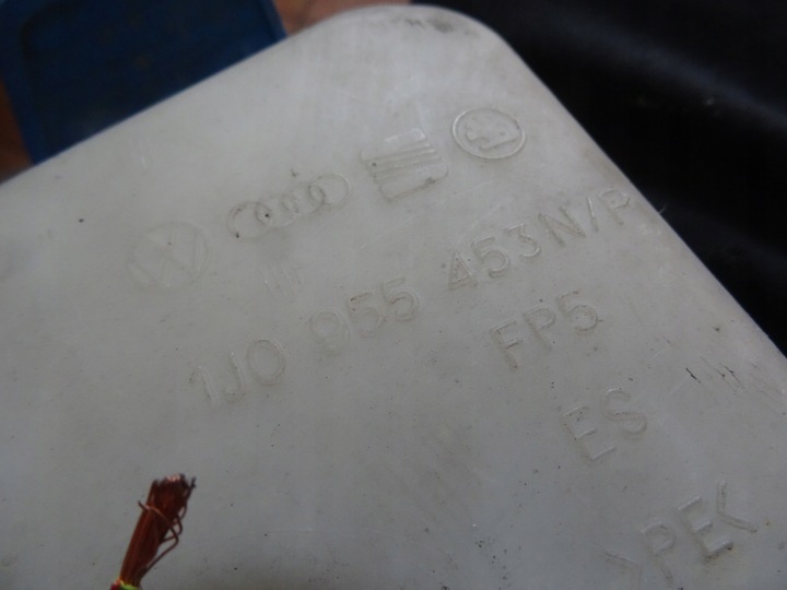 фото №5, Golf iv hb бачок омывателя 1j0955453