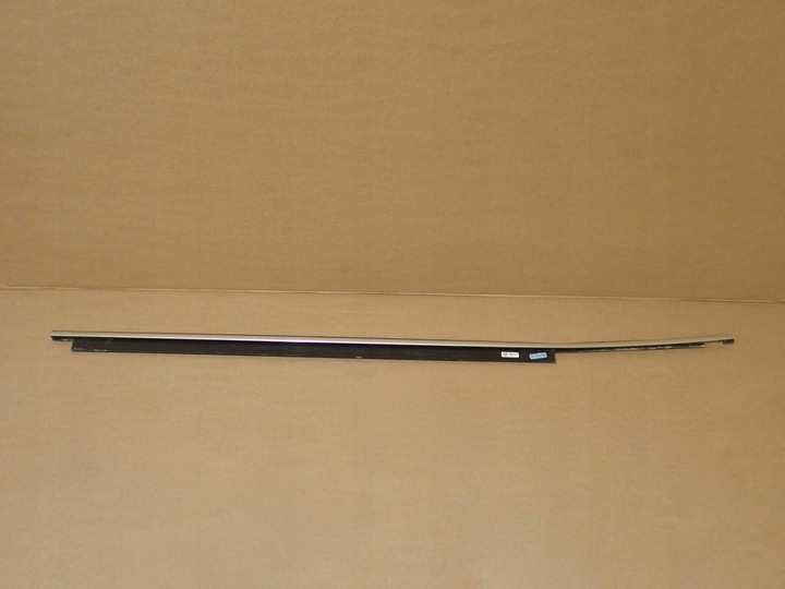 фото №1, Audi rs5 a5 планка накладка права матова