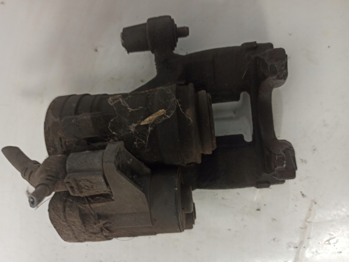 фото №13, Volkswagen passat b8 uk суппорт тормозной левое зад заднее 3q0615405j