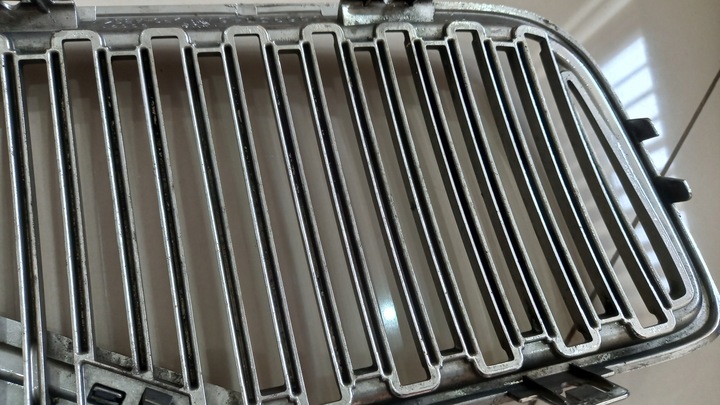 фото №15, Решітка решітка радіатора переднє volvo v70 04-07 рестайлінг