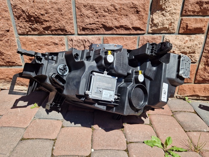 фото №6, Лампа права lub ліва комплектна led vw id4 11b941006