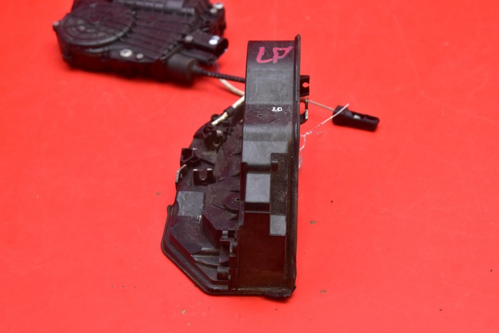 фото №6, Замок дверь левый перед переднее доводчик eu 7185689 bmw f01 рестайлинг 12-15