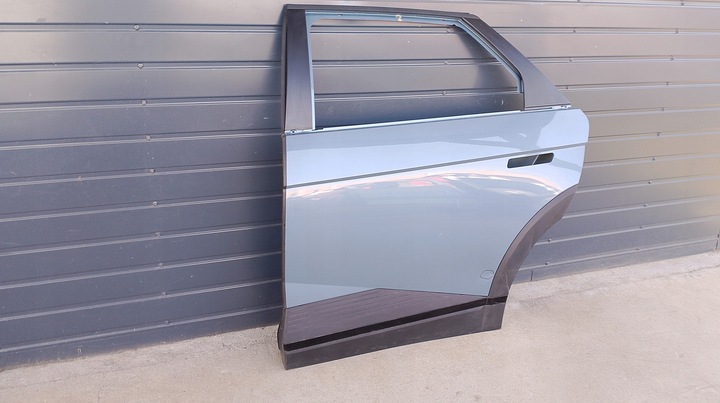 фото №3, Hyundai ioniq 5 левая дверь зад задние планки красивый