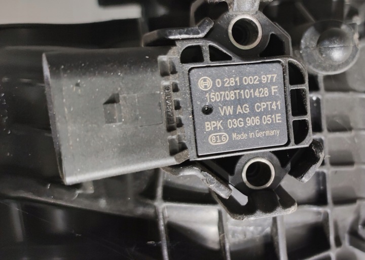 фото №8, Колектор впускний  трубка 1.4 tgi tsi golf seat audi