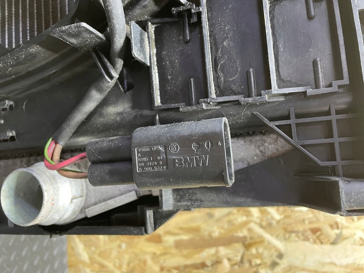 фото №5, Комплект радіатор радіатор вентилятор bmw f10 f11 n47 2.0d механічна коробка передач