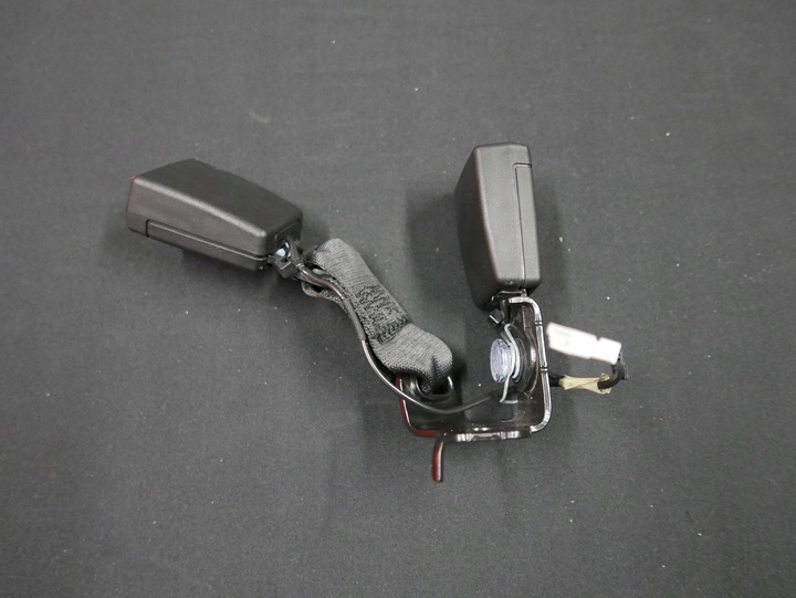 фото №1, Bmw x3 g01 x4 g02 зачіп застібка ременя правий зад