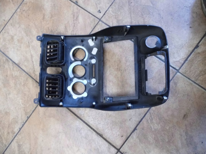 фото №5, Opel agila a 1.2b 02' рамка консоли средняя 09204409