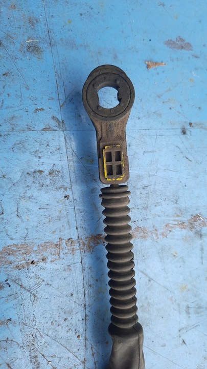 фото №7, Домкрат трос изменения коробки передач volvo s80 00r 2.5 tdi