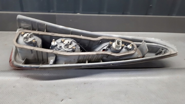 фото №7, Лампа левый зад yaris verso i рестайлинг 04r