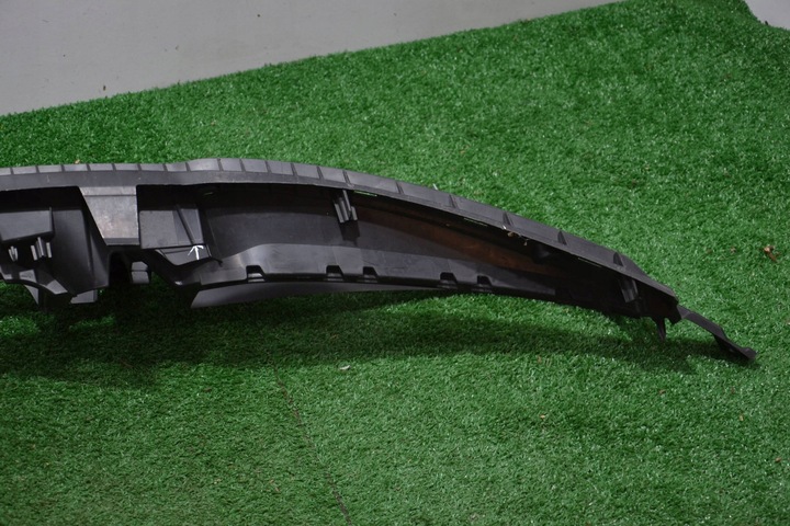 фото №10, Решітка середня бампер перед porsche taycan 9j1807683c