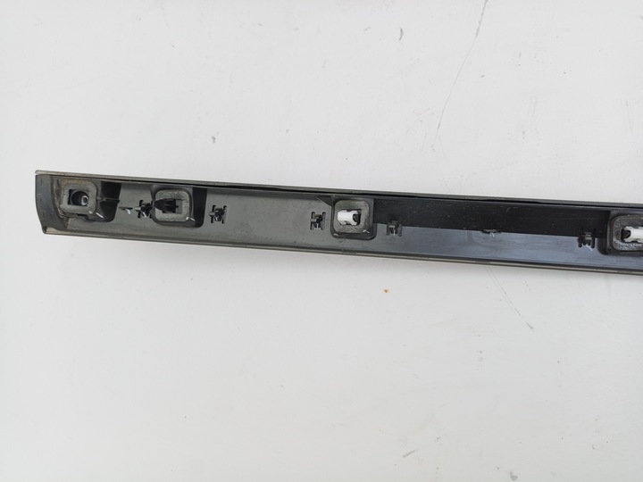 фото №14, Land range rover l460 2022- планка кришки багажника зад m8e2-404c42 ÷