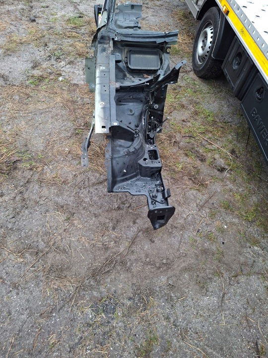 фото №3, Audi q3 8u четверть перед правая сторона порог