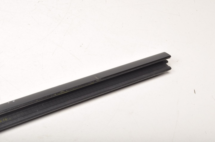 фото №12, Bmw i4 g26 планка скла прилегла до скла передня права 7482960