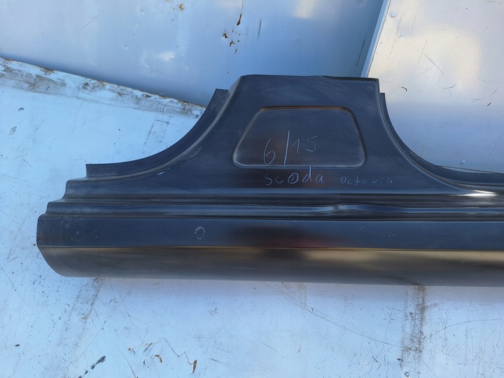 фото №2, Skoda octavia iii 3 лівий зад рамка поріг стійка рама обшивка поріг