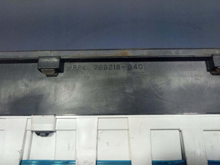 фото №8, Toyota 4runner iii n180 95- 2.7 150 km панель приборов 83800-3d290
