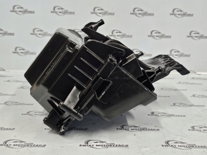 фото №5, Mercedes w212 1.8 b cgi 271860 корпус фільтра повітря a2710340304