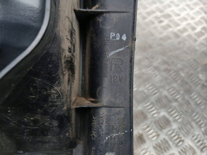 фото №11, Toyota corolla e12 фара задняя правая правое зад hb 8155002300 2004r